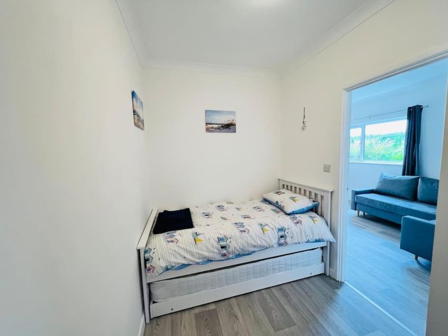 2 Bedroom Holiday Home In The Heart Of West Wales St Clears Extérieur photo
